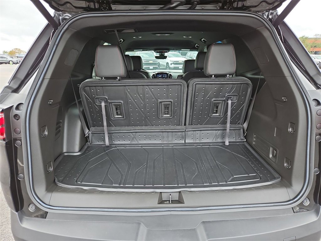 Used 2023 Chevrolet Traverse RS w/ LPO, Floor Liner Package image 26