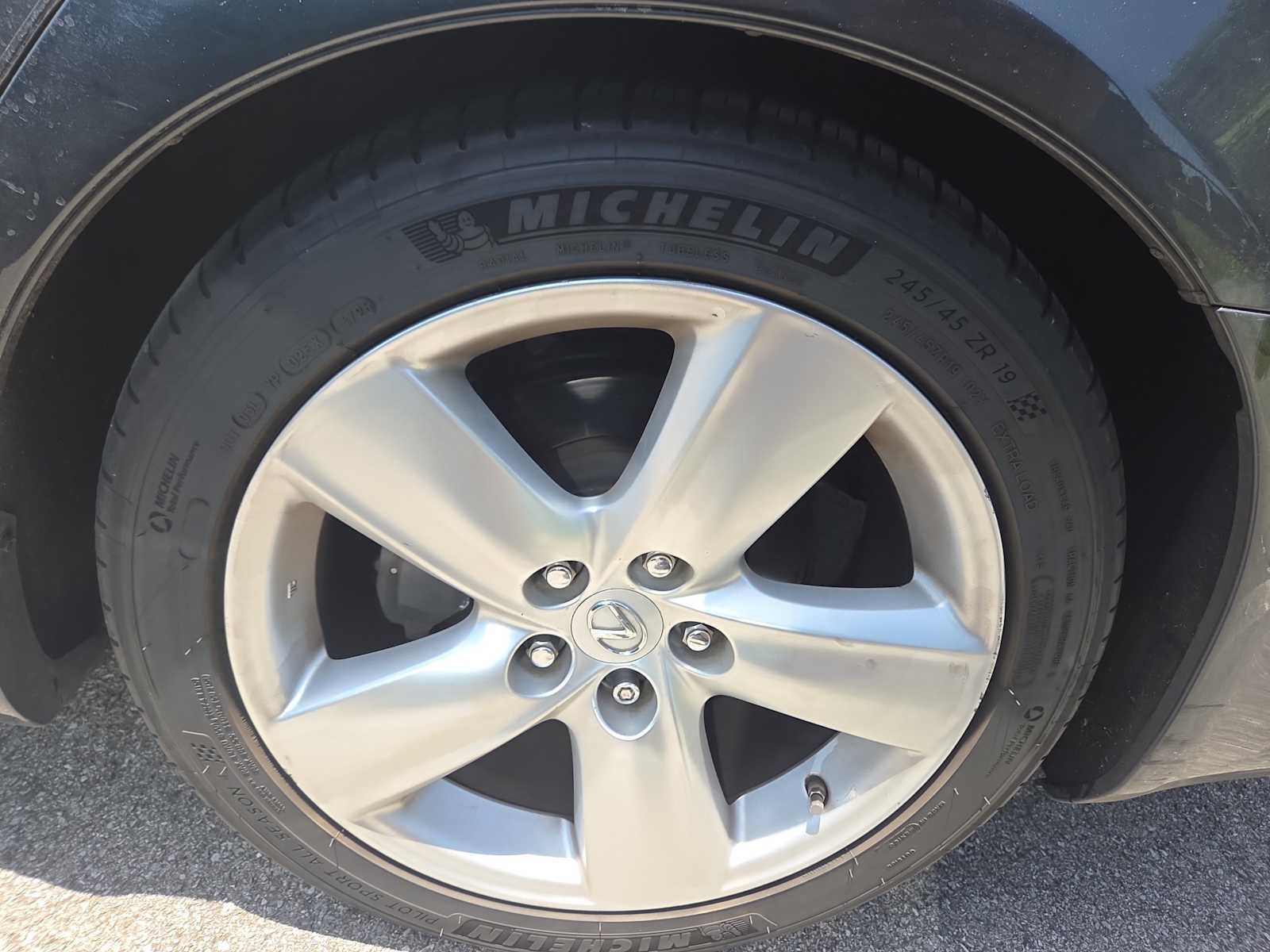 Used 2011 Lexus LS 460 w/ Luxury Value Edition RWD image 8