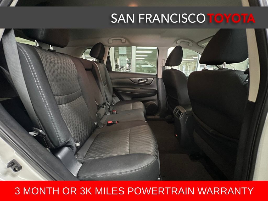 Used 2019 Nissan Rogue SV w/ Premium Package image 19