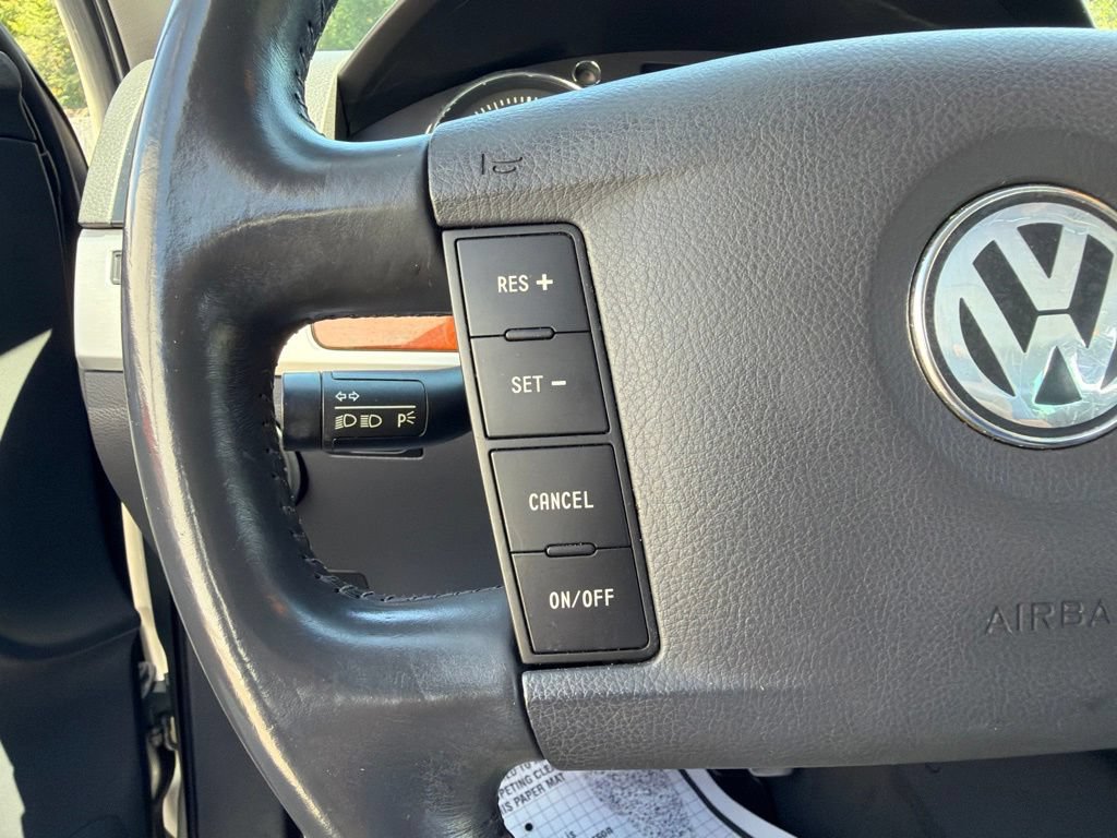 Used 2006 Volkswagen Touareg V10 TDI AWD/4WD image 29