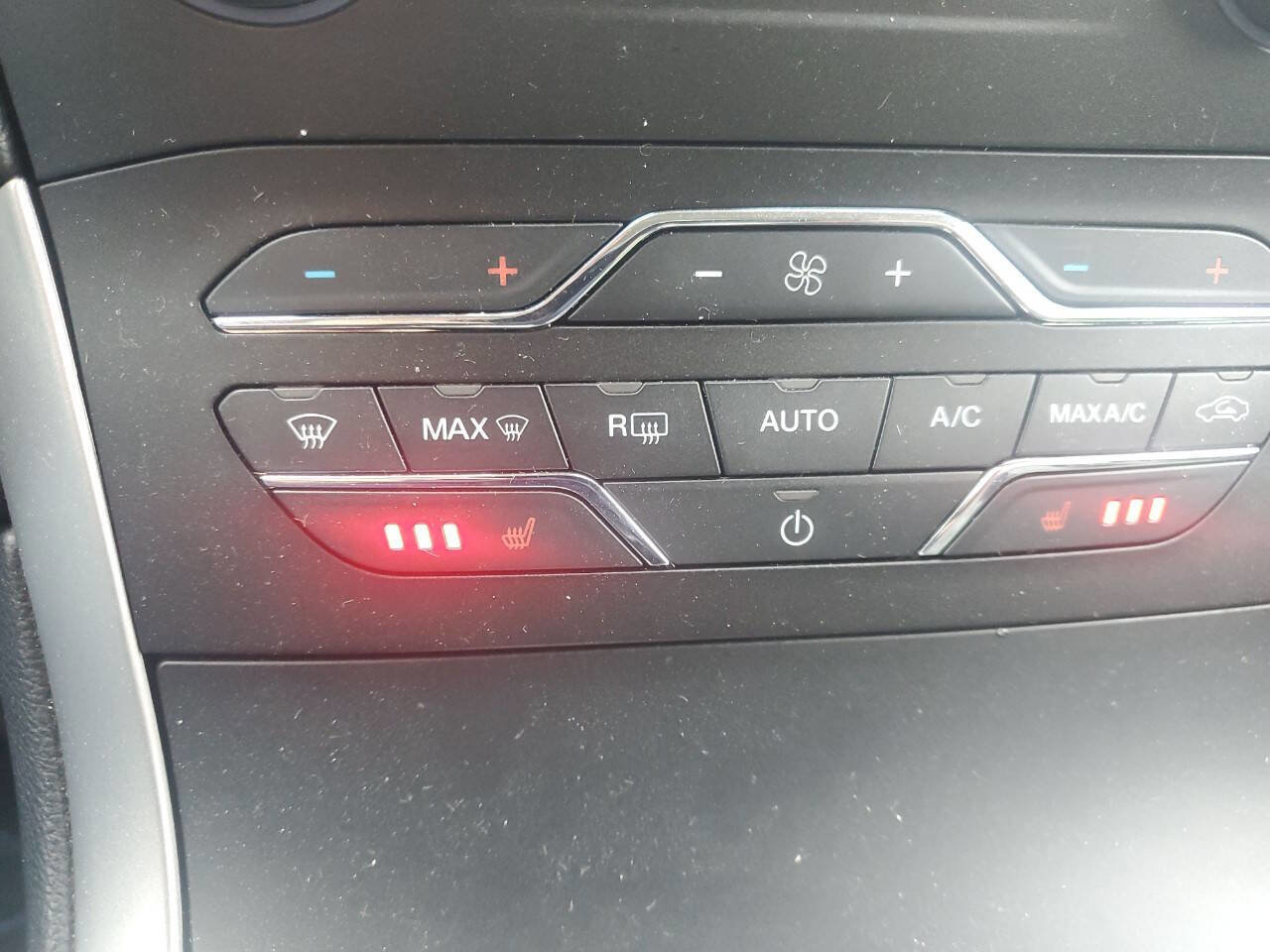 Used 2019 Ford Edge SEL w/ Equipment Group 201A image 9