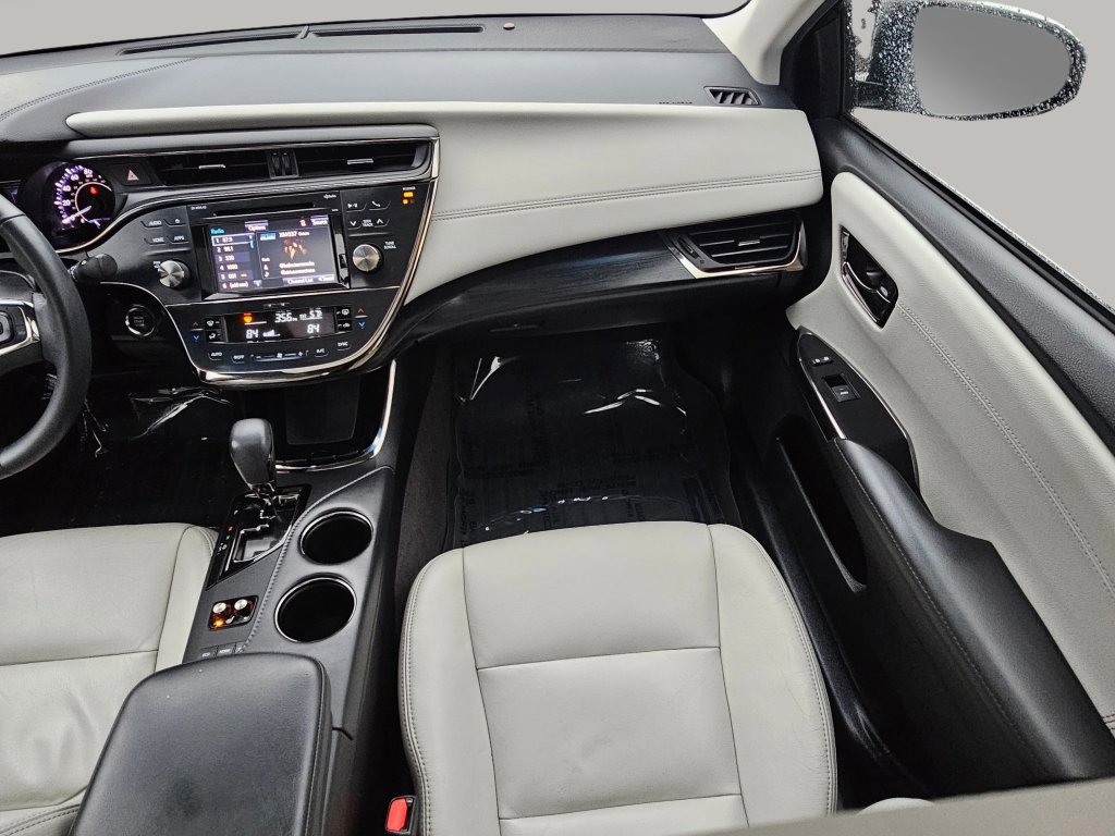 Used 2016 Toyota Avalon Touring image 4