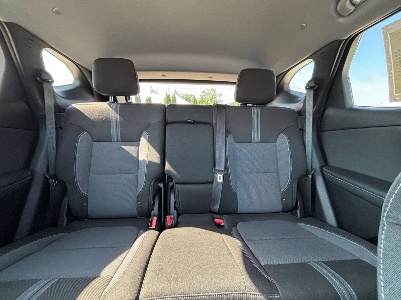Used 2025 Chevrolet Blazer LT FWD image 36