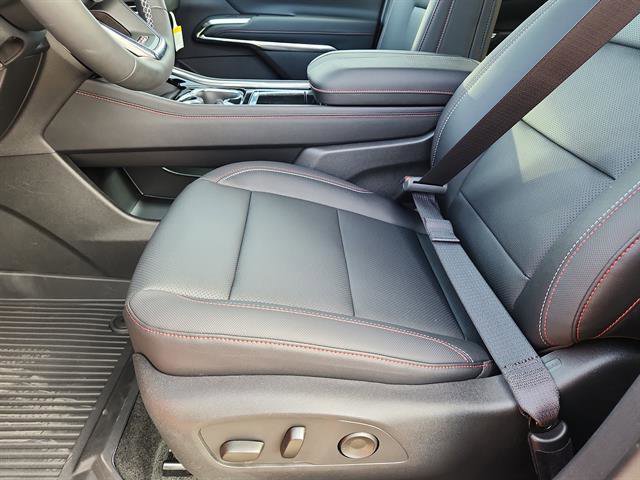 New 2026 Chevrolet Traverse Z71 w/ Enhanced Driving Package image 8