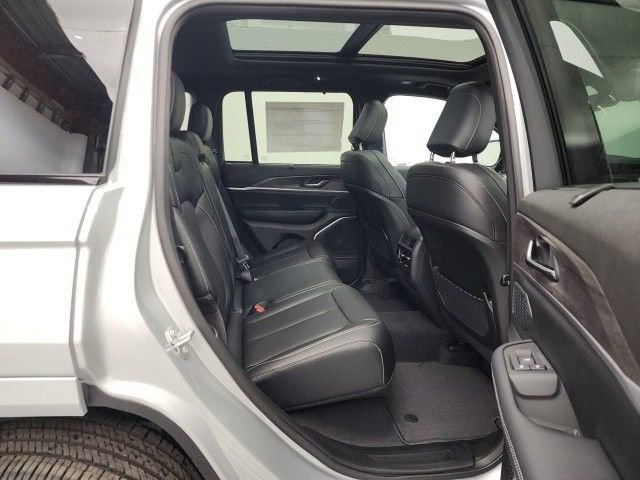 New 2024 Jeep Grand Cherokee Limited 4xe image 28