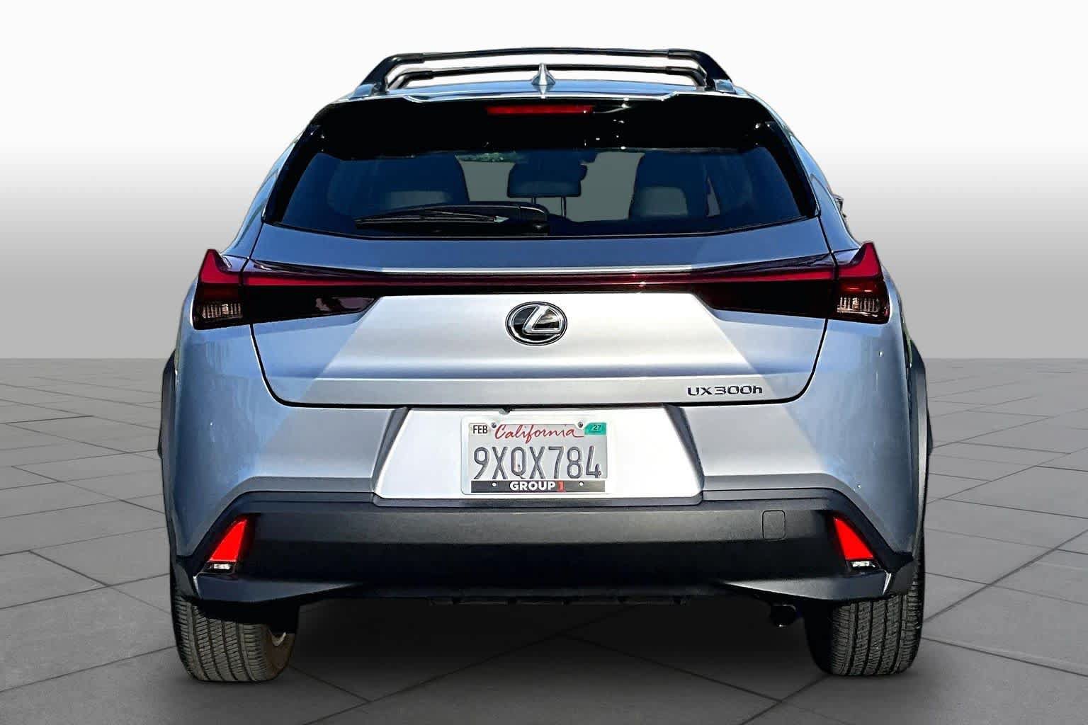 Used 2026 Lexus UX 300h FWD w/ Accessory Package (Z2) image 4