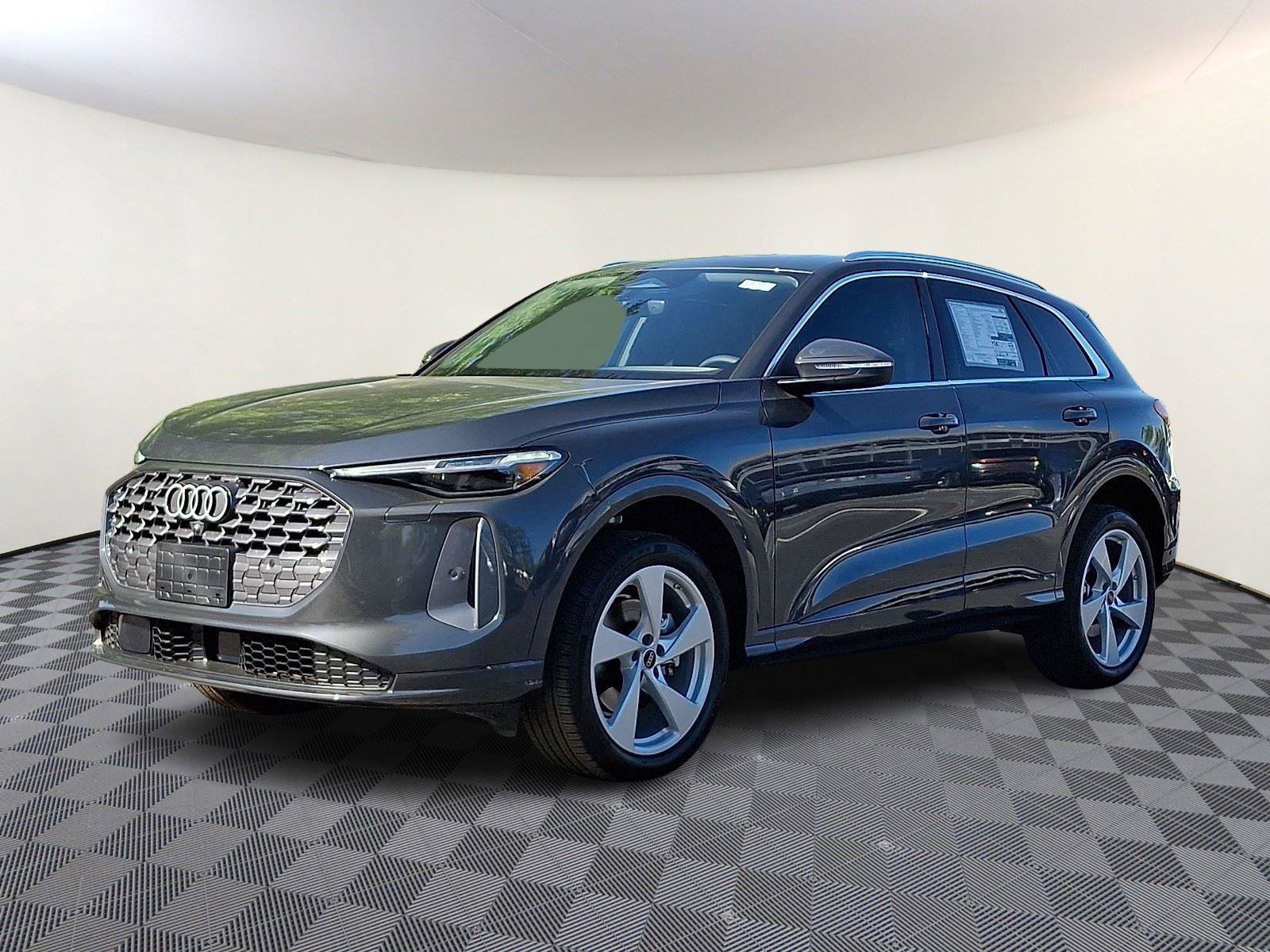 New 2026 Audi Q5 Premium Plus AWD/4WD image 3