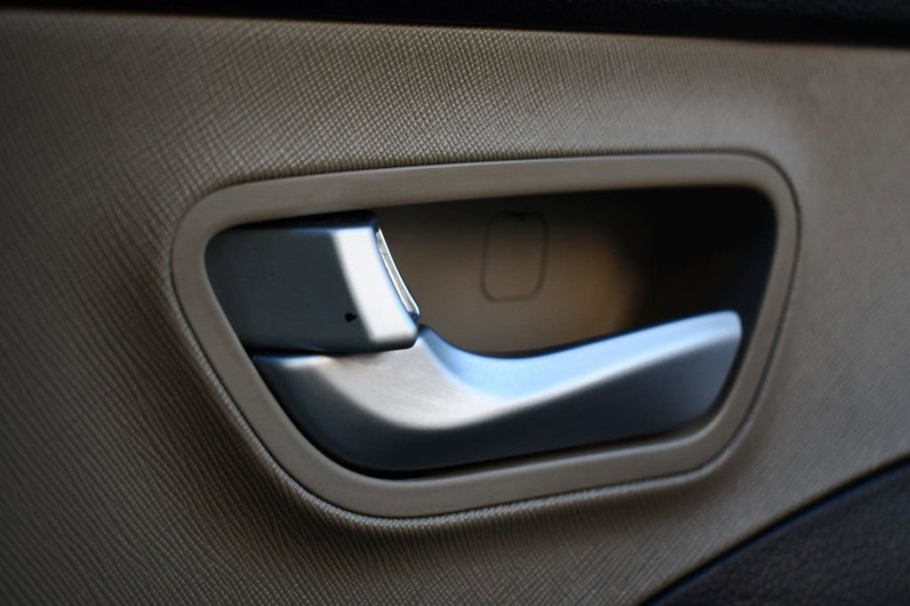 Used 2015 Hyundai Santa Fe Sport image 29