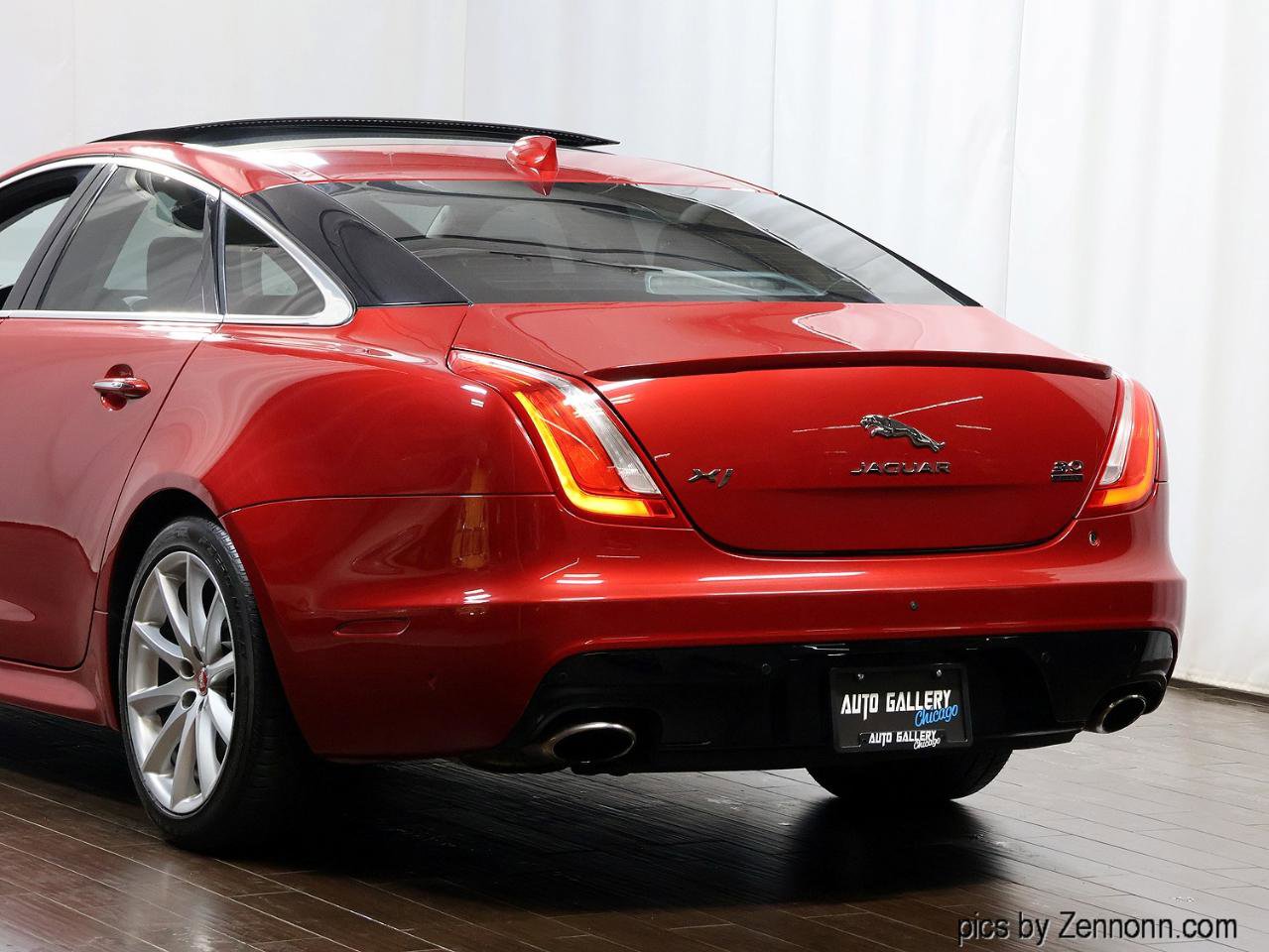 Used 2018 Jaguar XJ R-Sport image 8