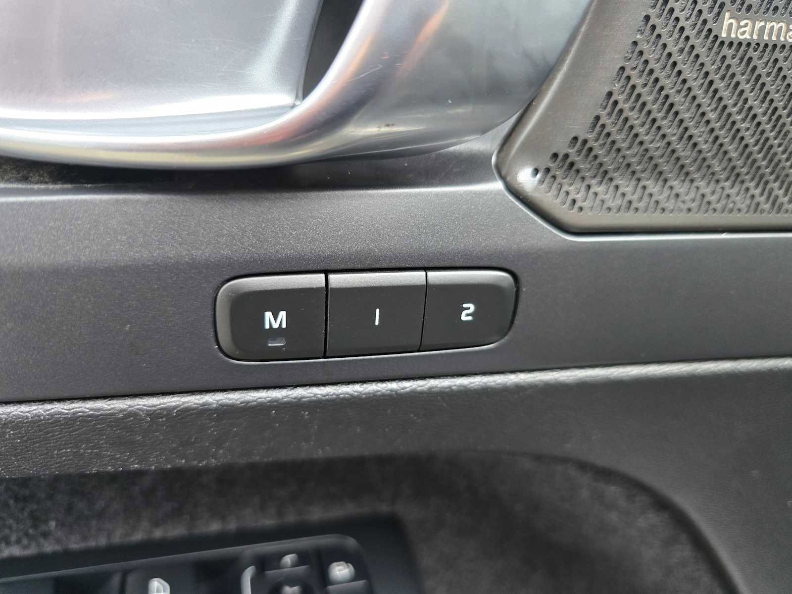 Certified 2023 Volvo C40 P8 Recharge Ultimate image 27