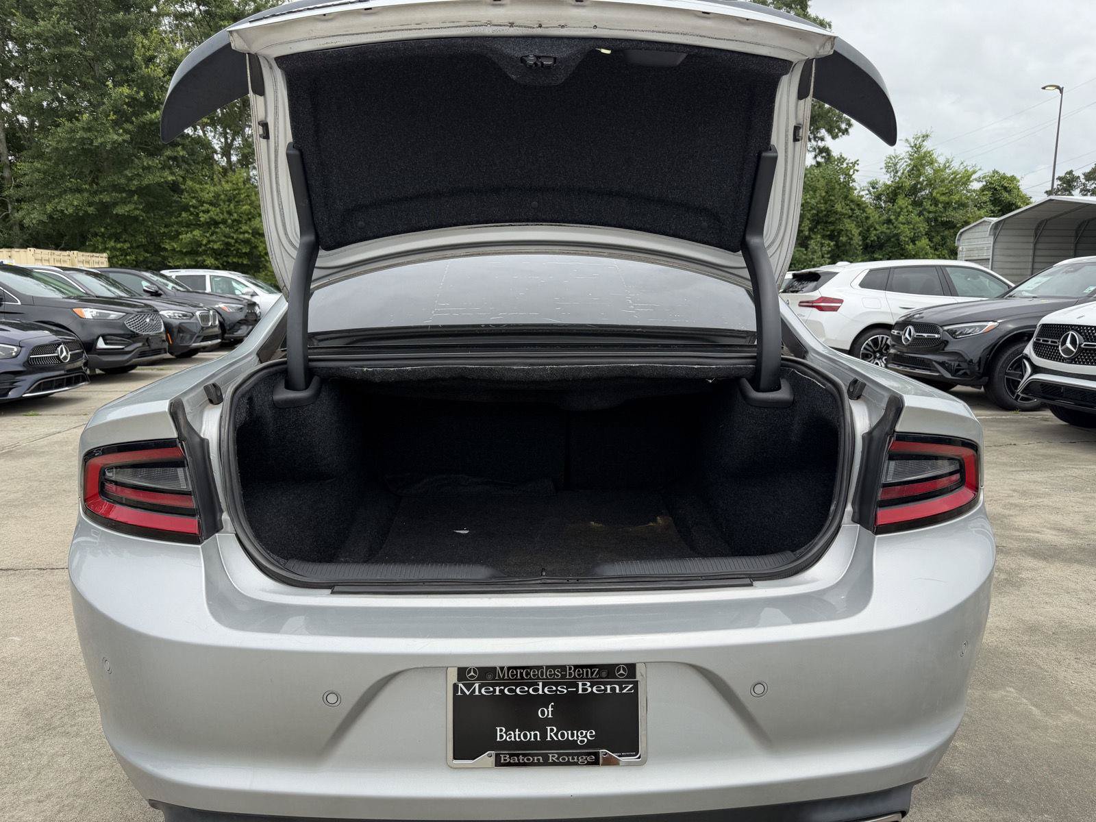 Used 2019 Dodge Charger SXT w/ Blacktop Package RWD image 22