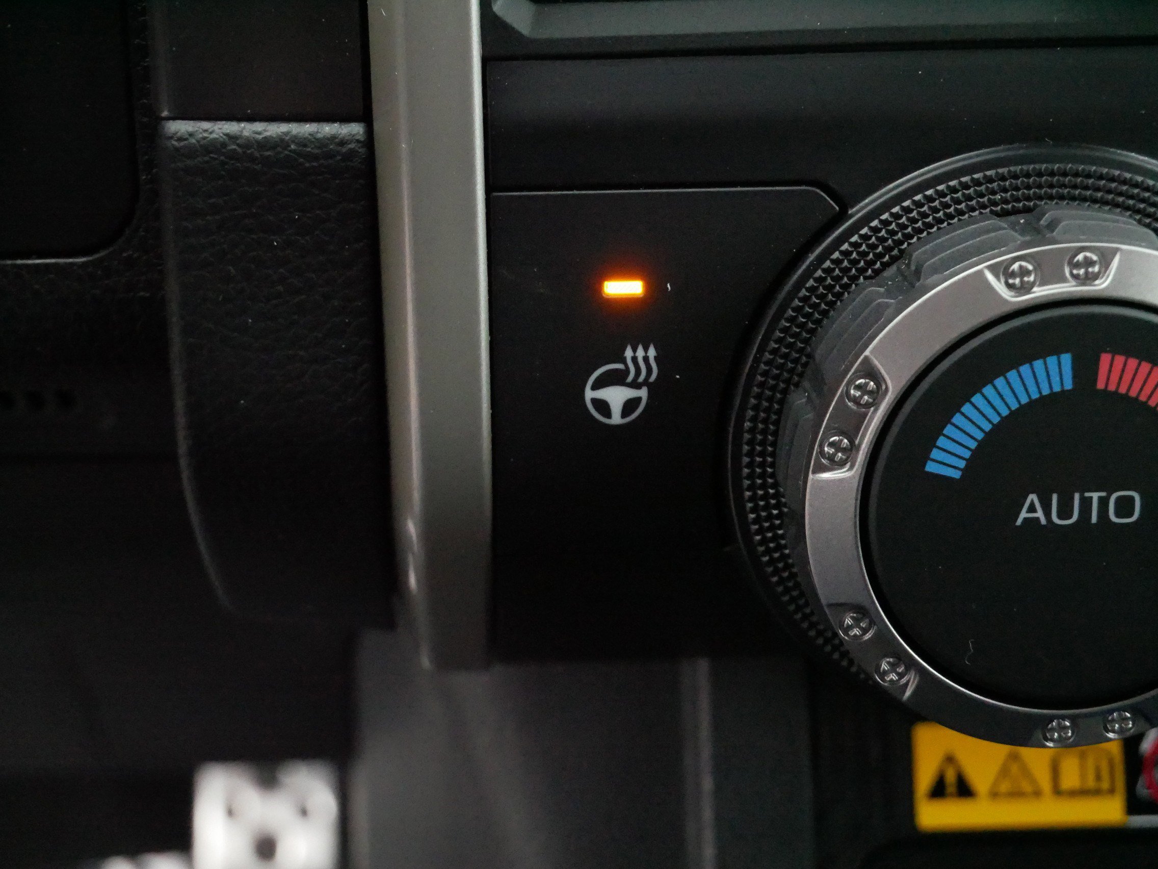 Used 2025 Toyota Tacoma TRD Sport w/ TRD Sport Upgrade Package image 29