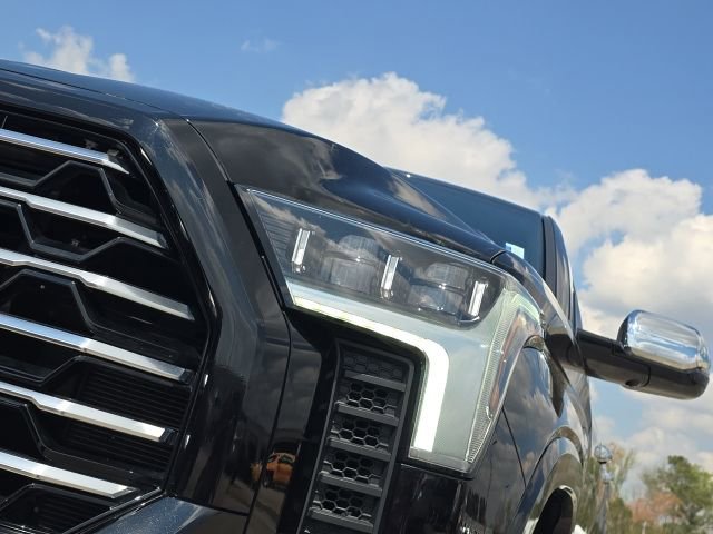 Used 2022 Toyota Tundra Capstone AWD/4WD image 9