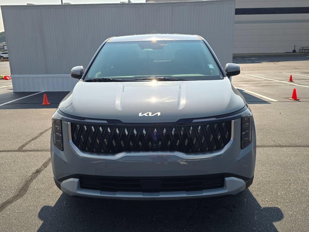 New 2027 Kia Carnival LX FWD image 8