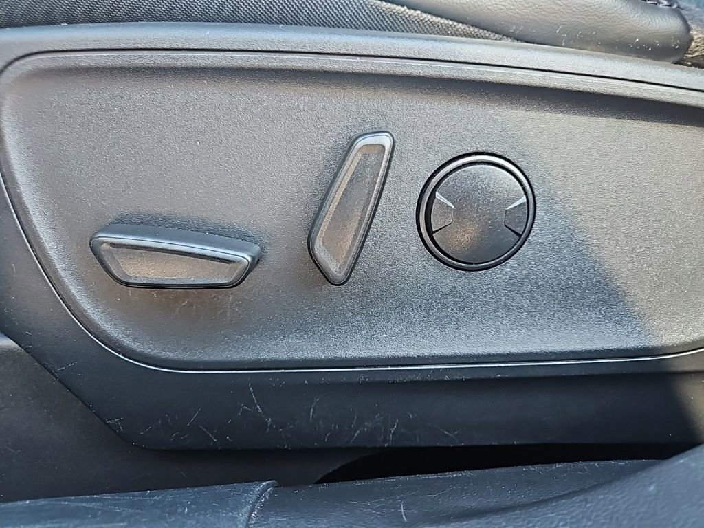 Used 2025 Ford Escape ST-Line image 17