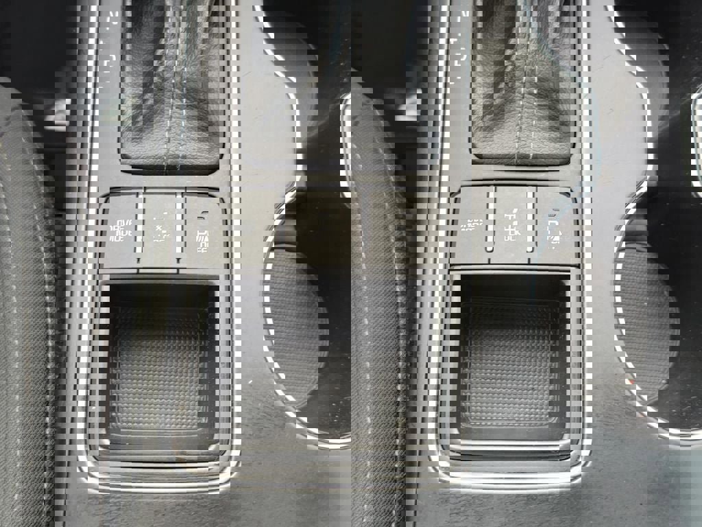 Used 2019 Kia Sorento LX w/ LX Convenience Package image 25