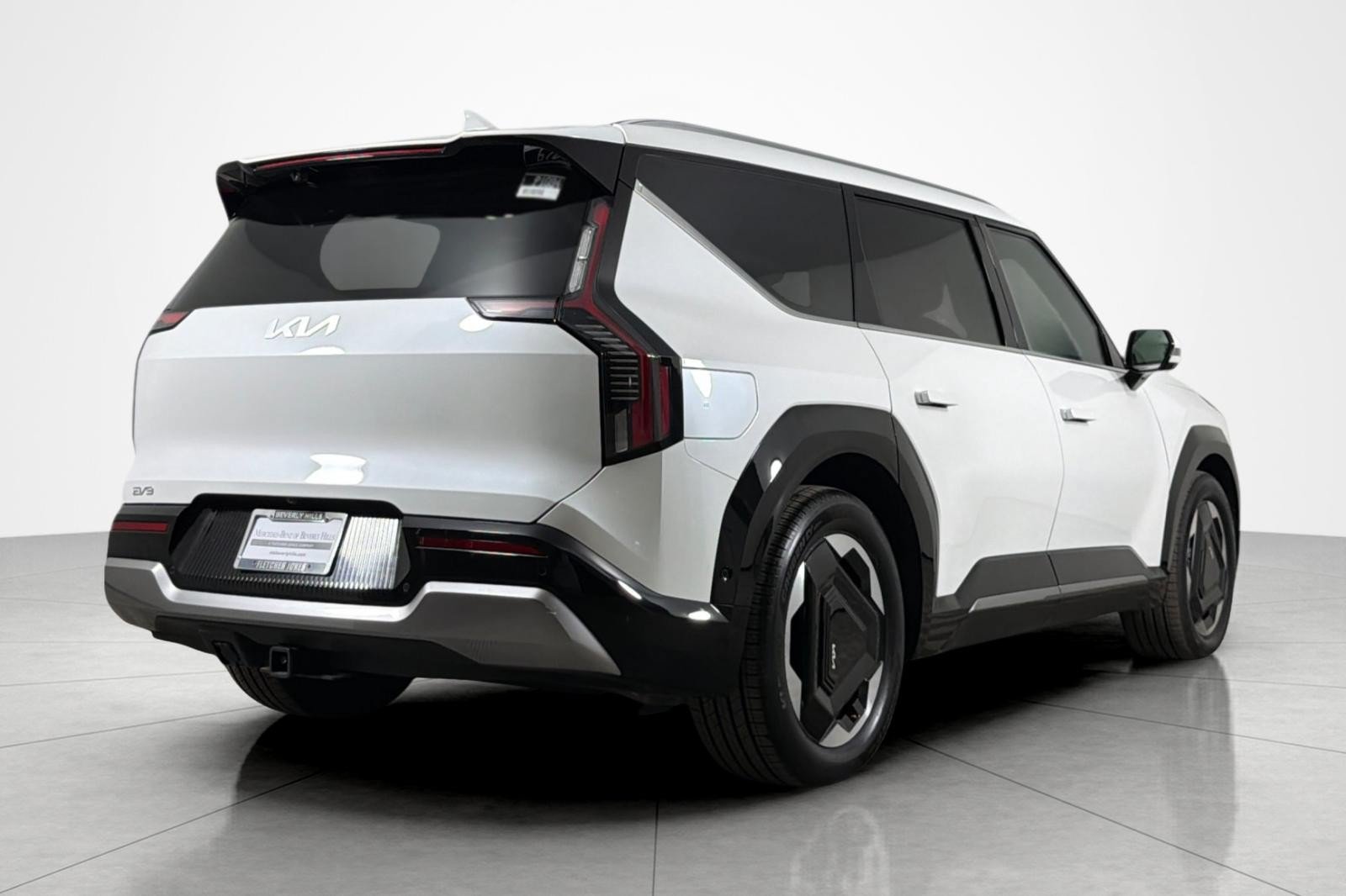 Used 2024 Kia EV9 Land AWD/4WD image 5