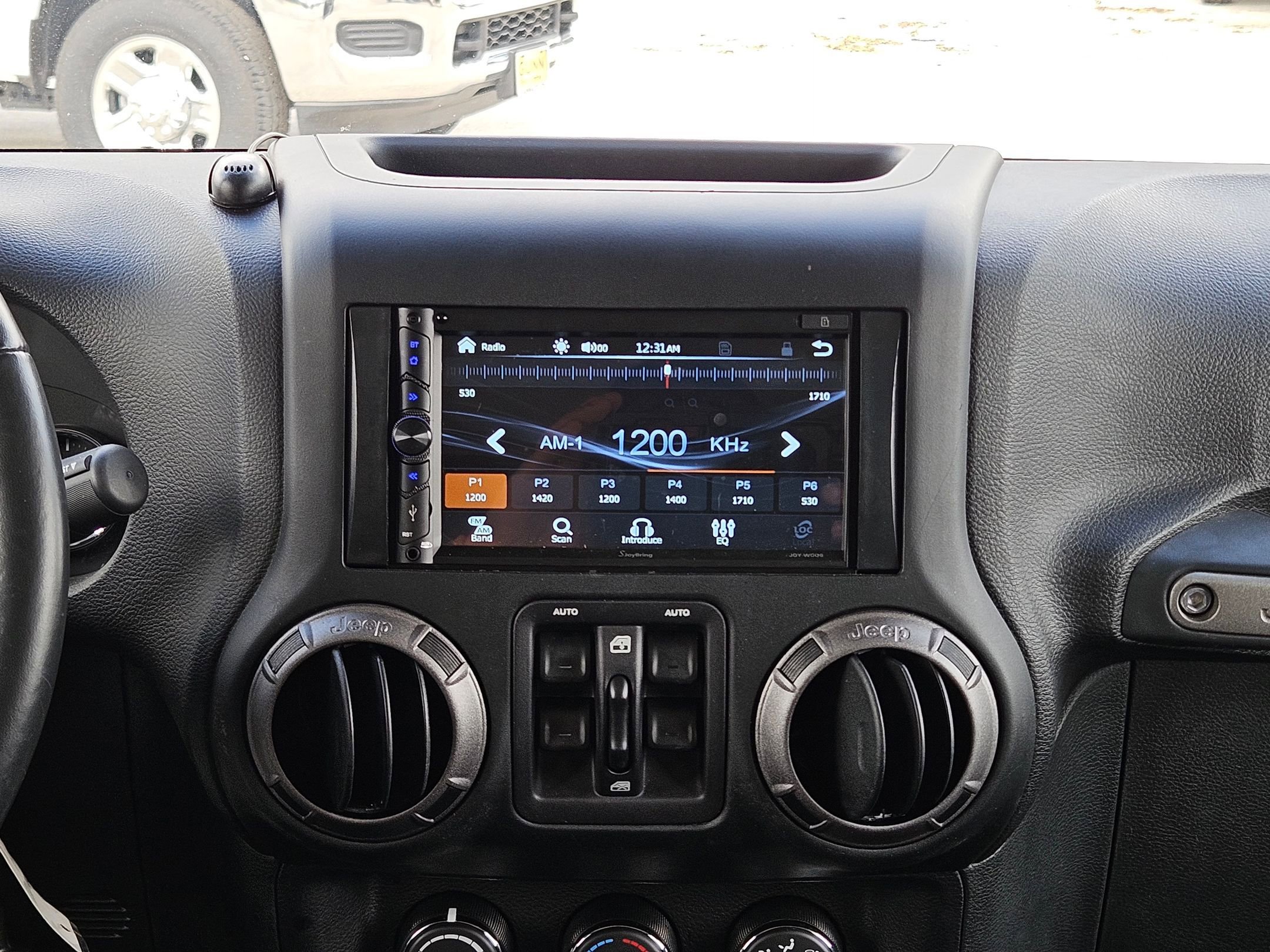 Used 2018 Jeep Wrangler Unlimited Sport S image 17