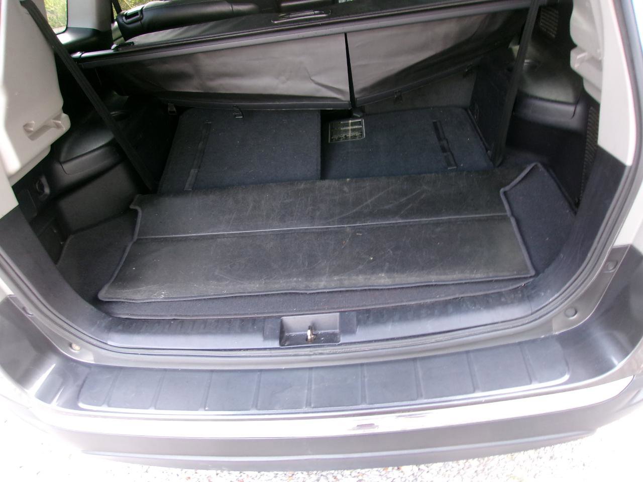 Used 2011 Toyota Highlander SE w/ Tow Pkg AWD/4WD image 18