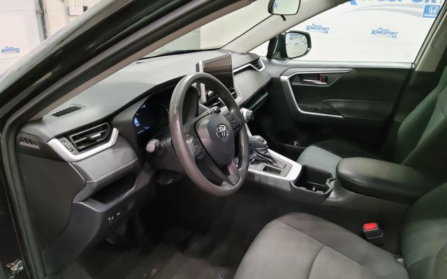 Used 2024 Toyota RAV4 XLE image 14