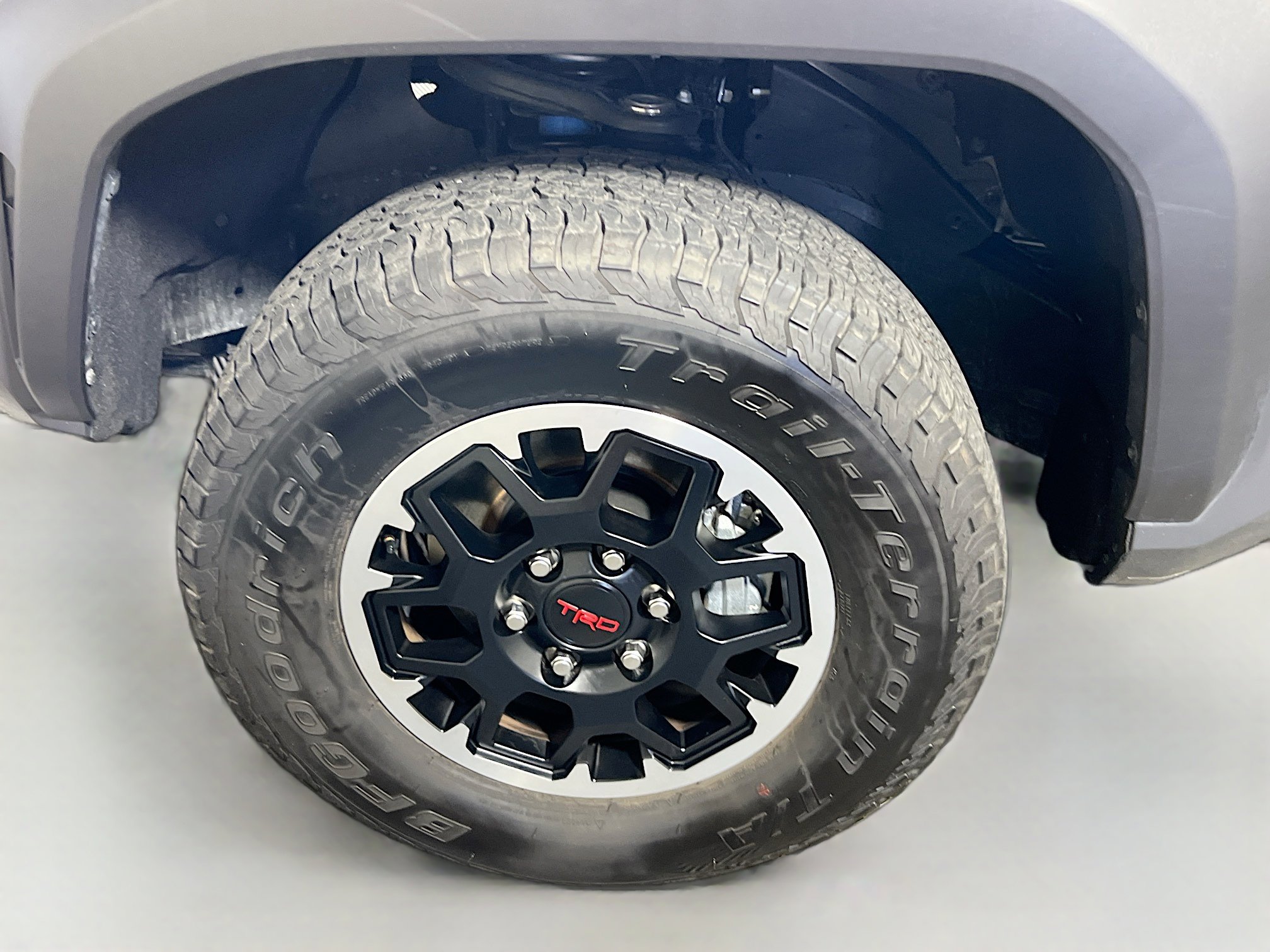 Used 2025 Toyota Tacoma TRD Off-Road AWD/4WD image 13