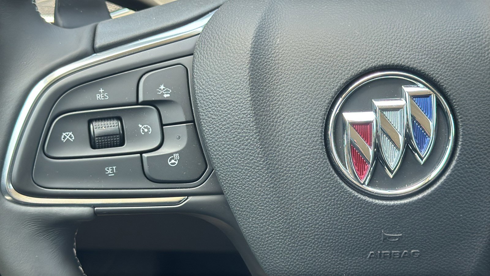 New 2023 Buick Envision Essence w/ Sport Touring Package AWD/4WD image 19