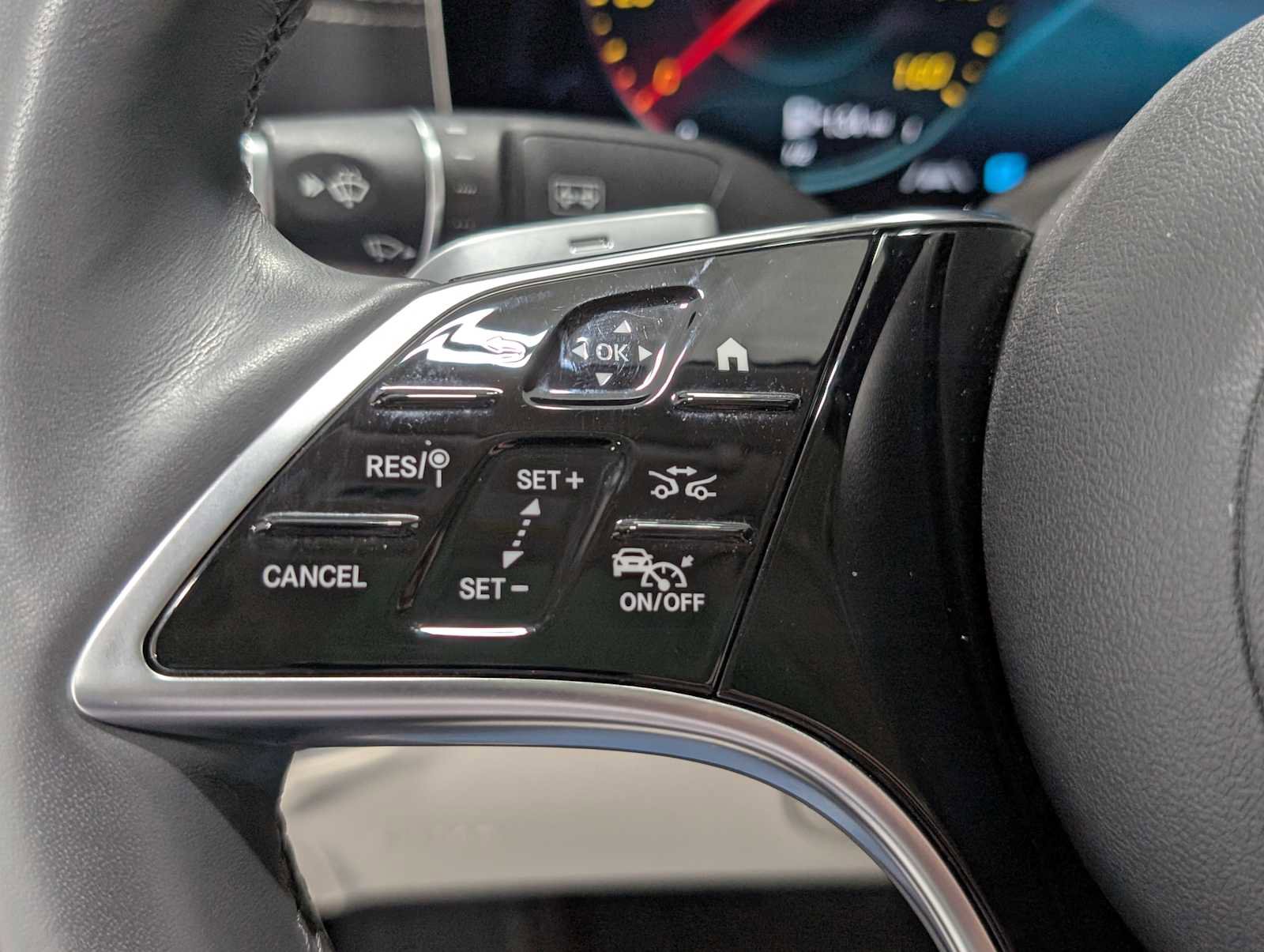 Certified 2022 Mercedes-Benz E 350 4MATIC Sedan image 33