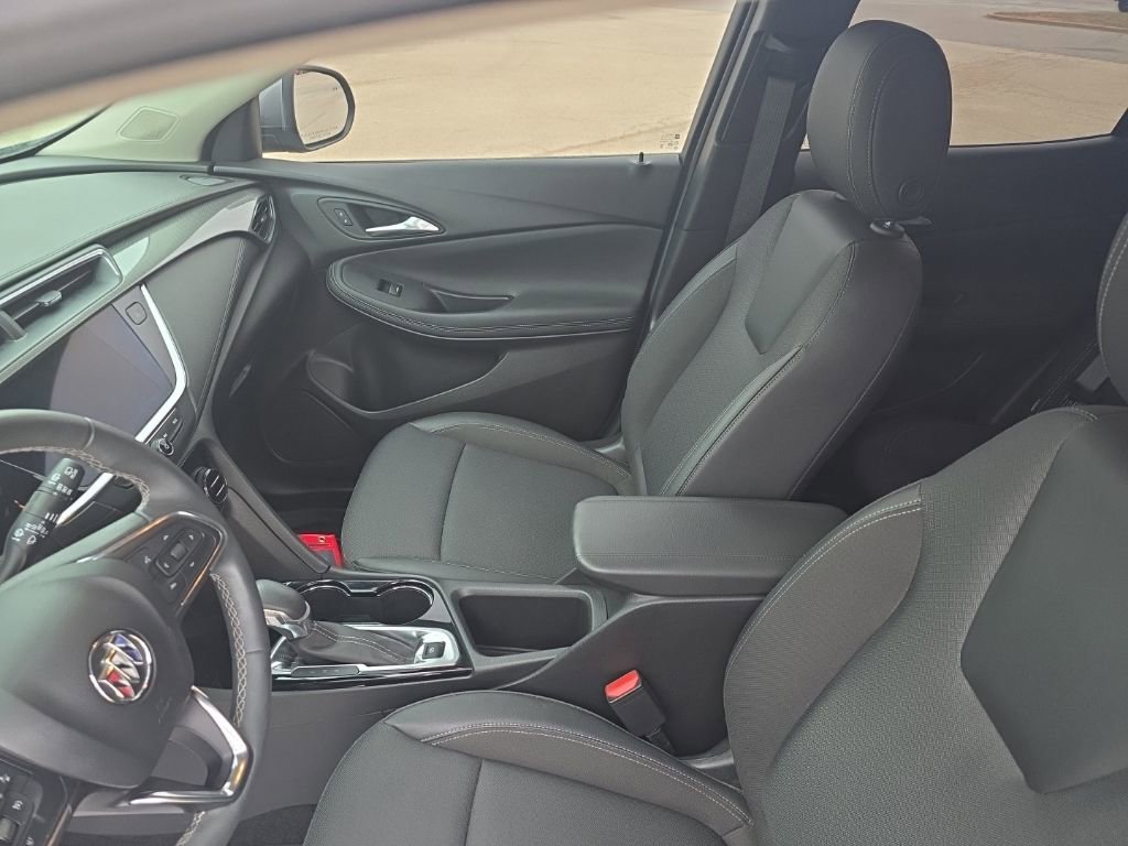 Used 2023 Buick Encore GX Select w/ Sport Touring Package image 9