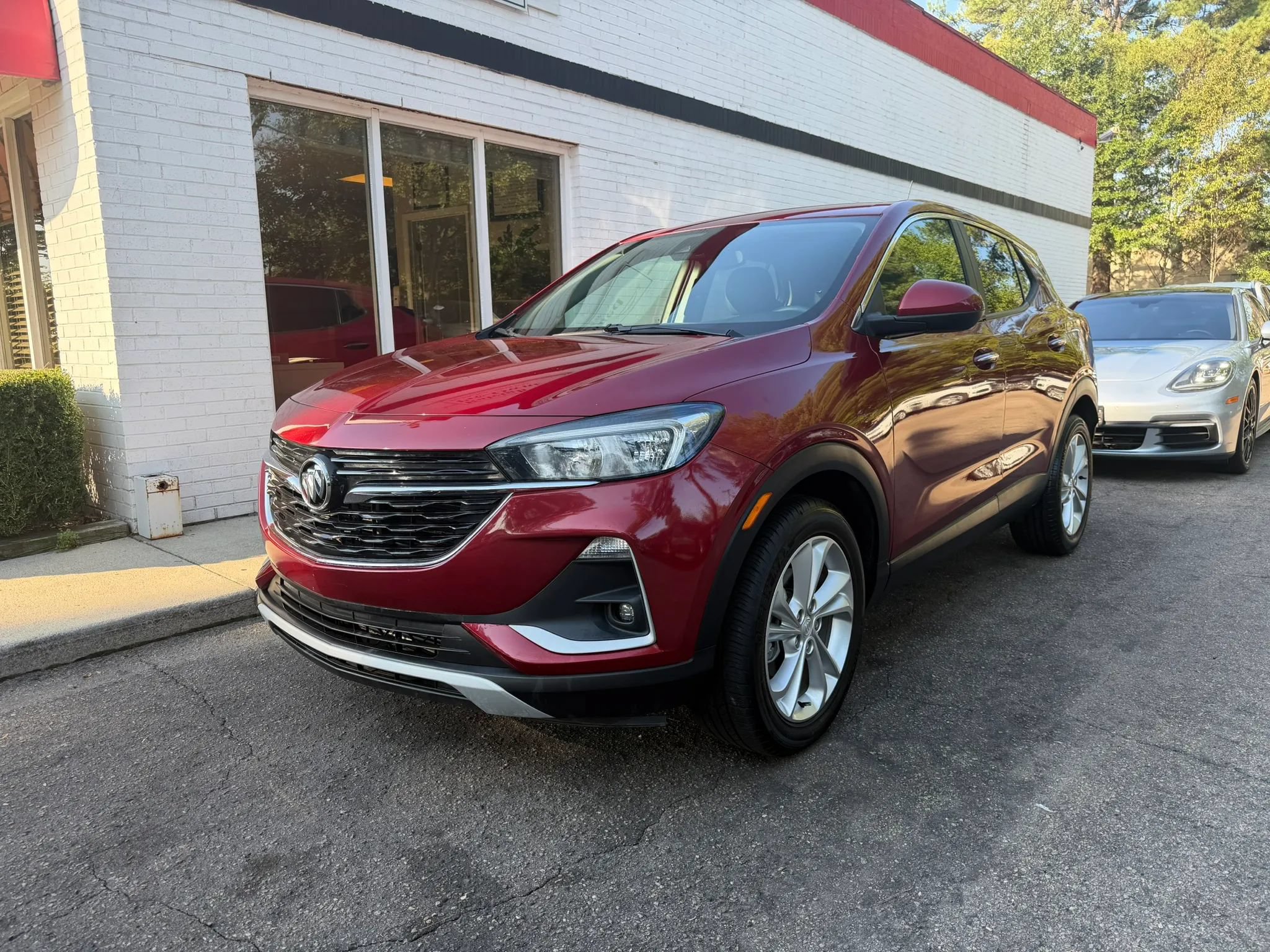 Used 2021 Buick Encore GX Preferred FWD image 2