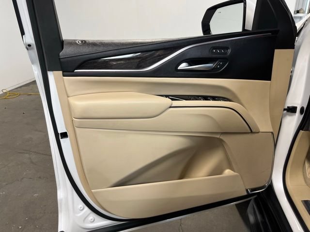 Used 2023 Cadillac Escalade Premium Luxury w/ Performance Package AWD/4WD image 24