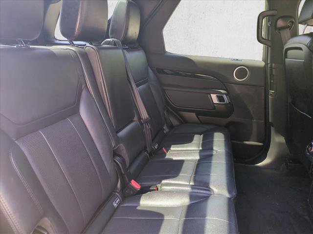 Used 2019 Land Rover Discovery SE AWD/4WD image 24