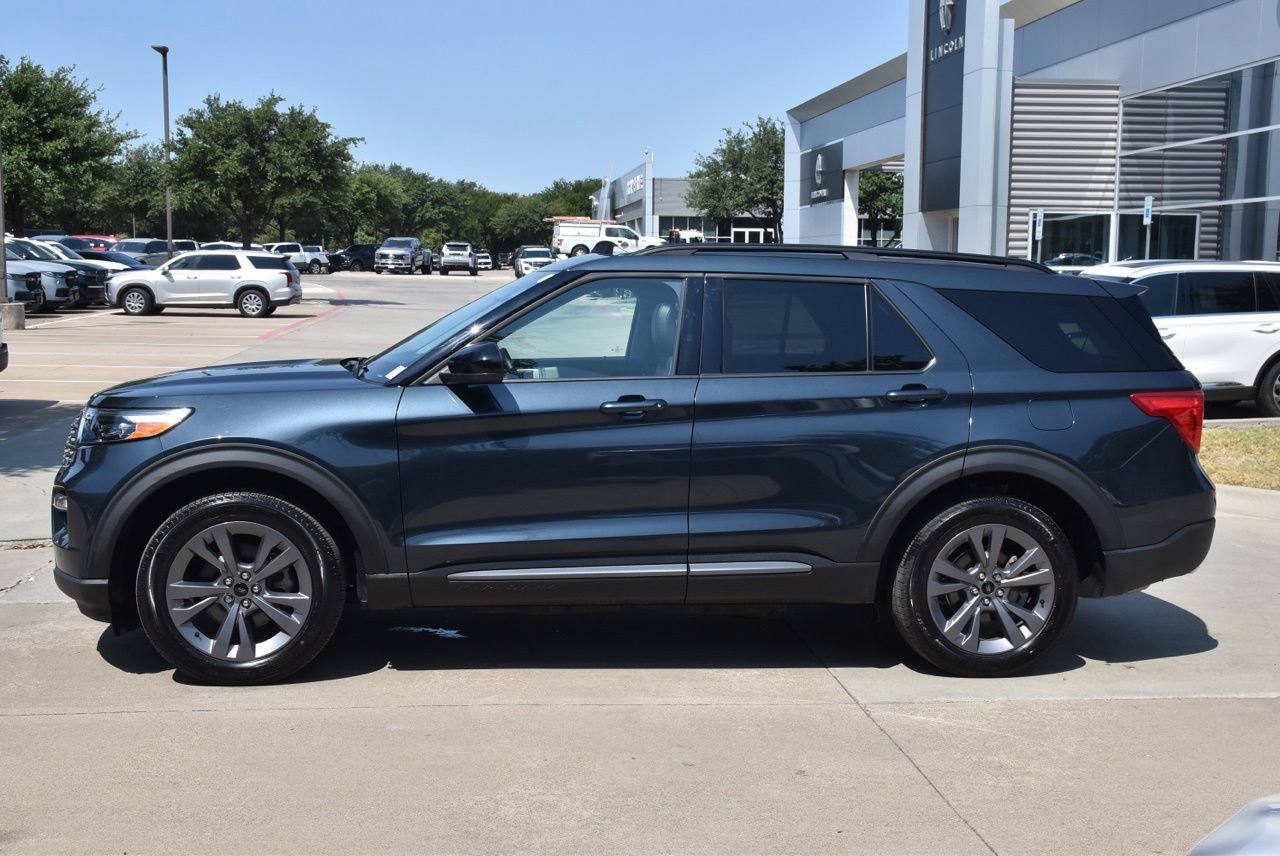 Used 2024 Ford Explorer XLT w/ Equipment Group 202A AWD/4WD image 12
