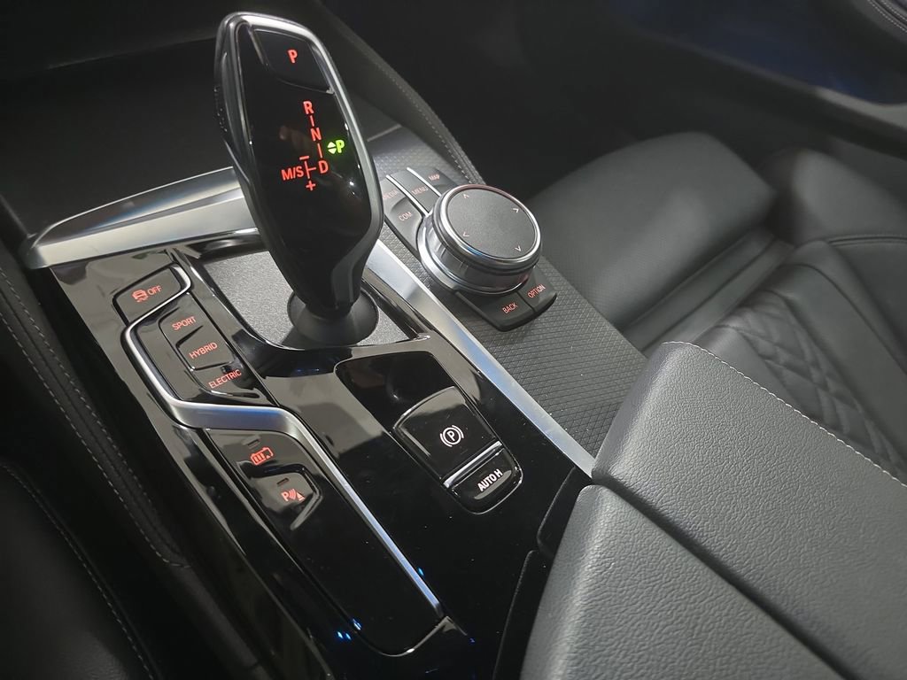 Certified 2023 BMW 530e w/ M Sport Package RWD image 18