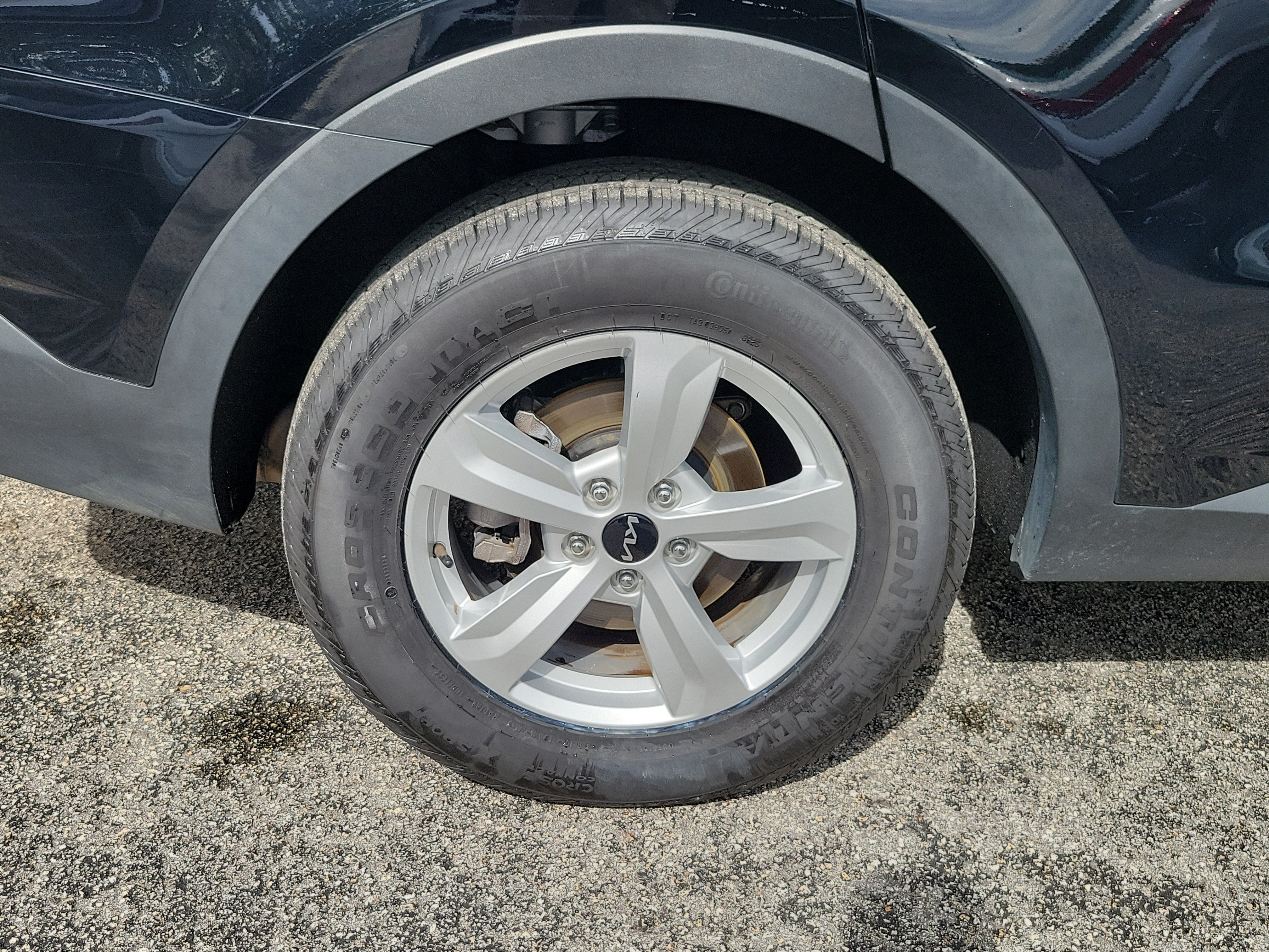 Certified 2023 Kia Sorento LX FWD image 39