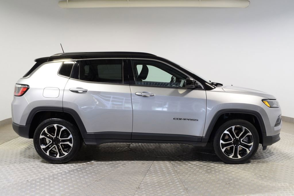 Used 2023 Jeep Compass Limited AWD/4WD image 6
