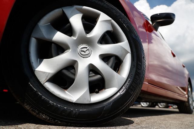 Used 2015 MAZDA MAZDA3 i SV image 29