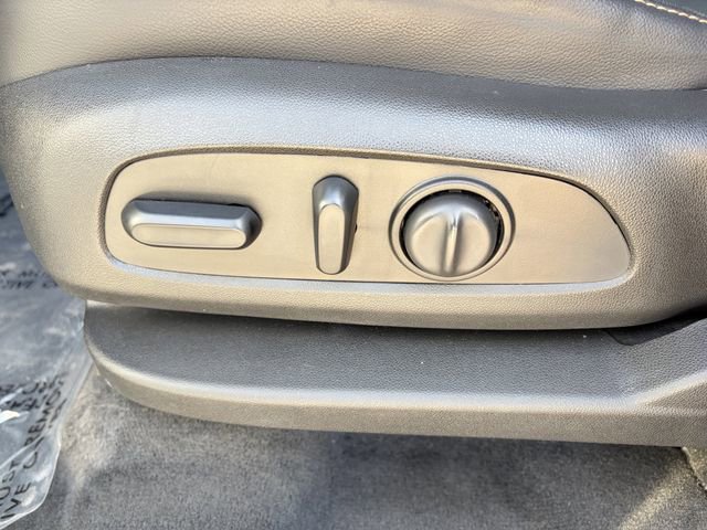 Used 2021 Chevrolet Traverse Premier w/ Redline Edition image 7