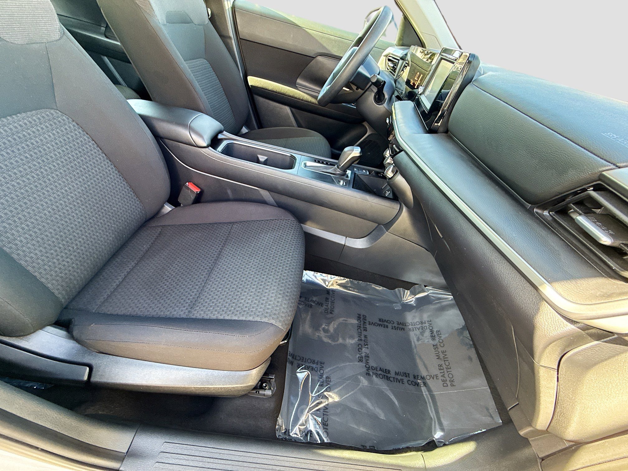 Used 2025 Nissan Kicks S image 14