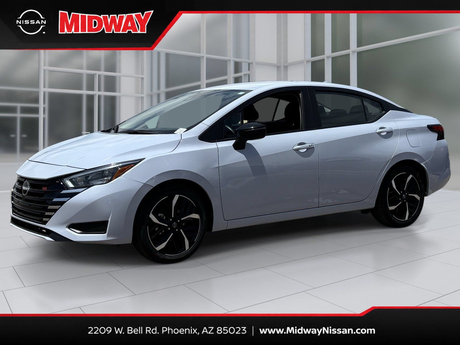 Used 2025 Nissan Versa SR FWD image 1