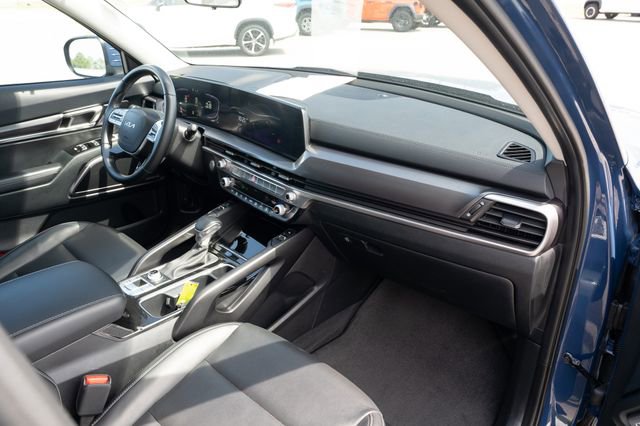 Used 2025 Kia Telluride S AWD/4WD image 42