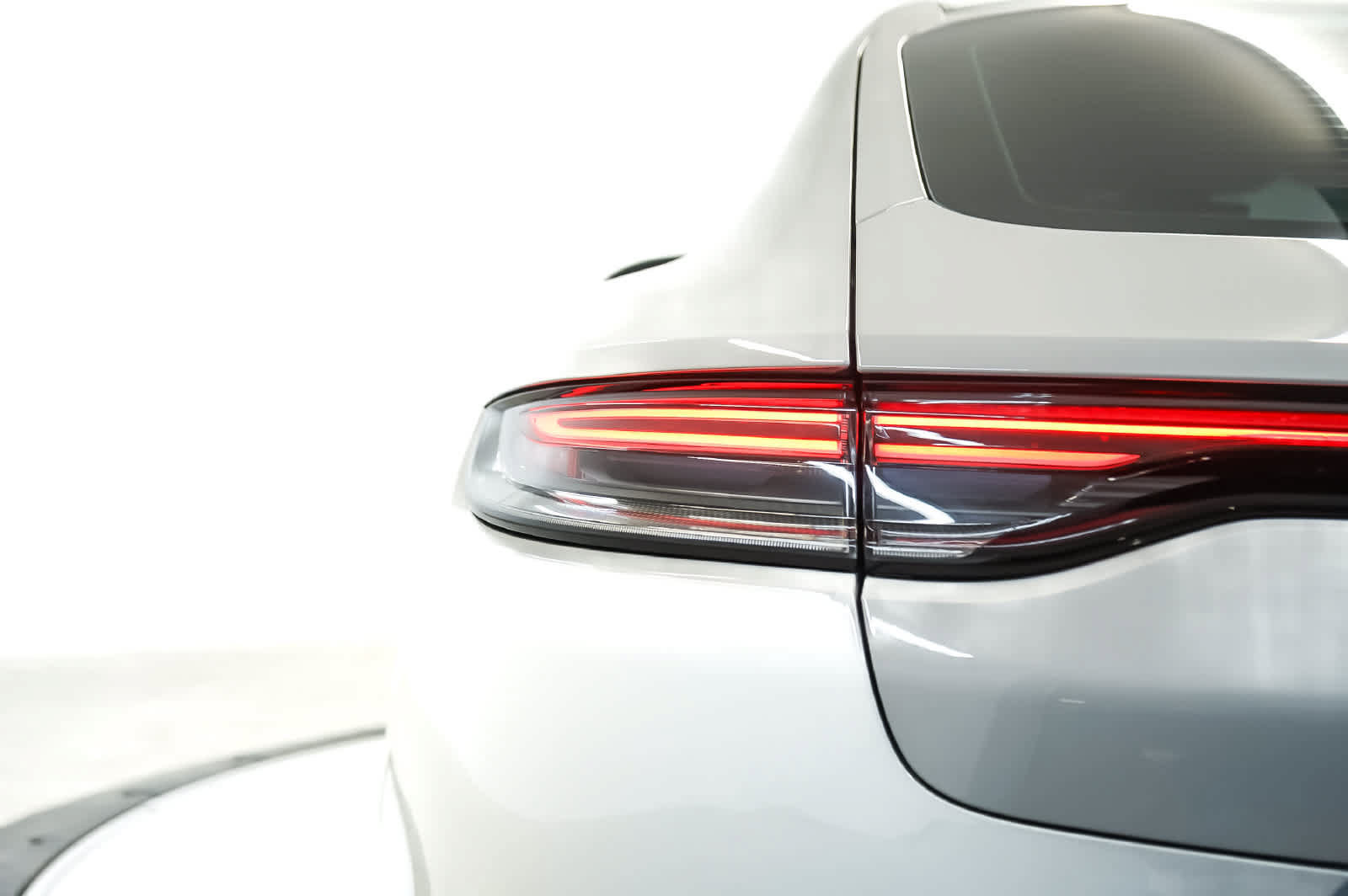 Certified 2023 Porsche Panamera Platinum Edition RWD image 11