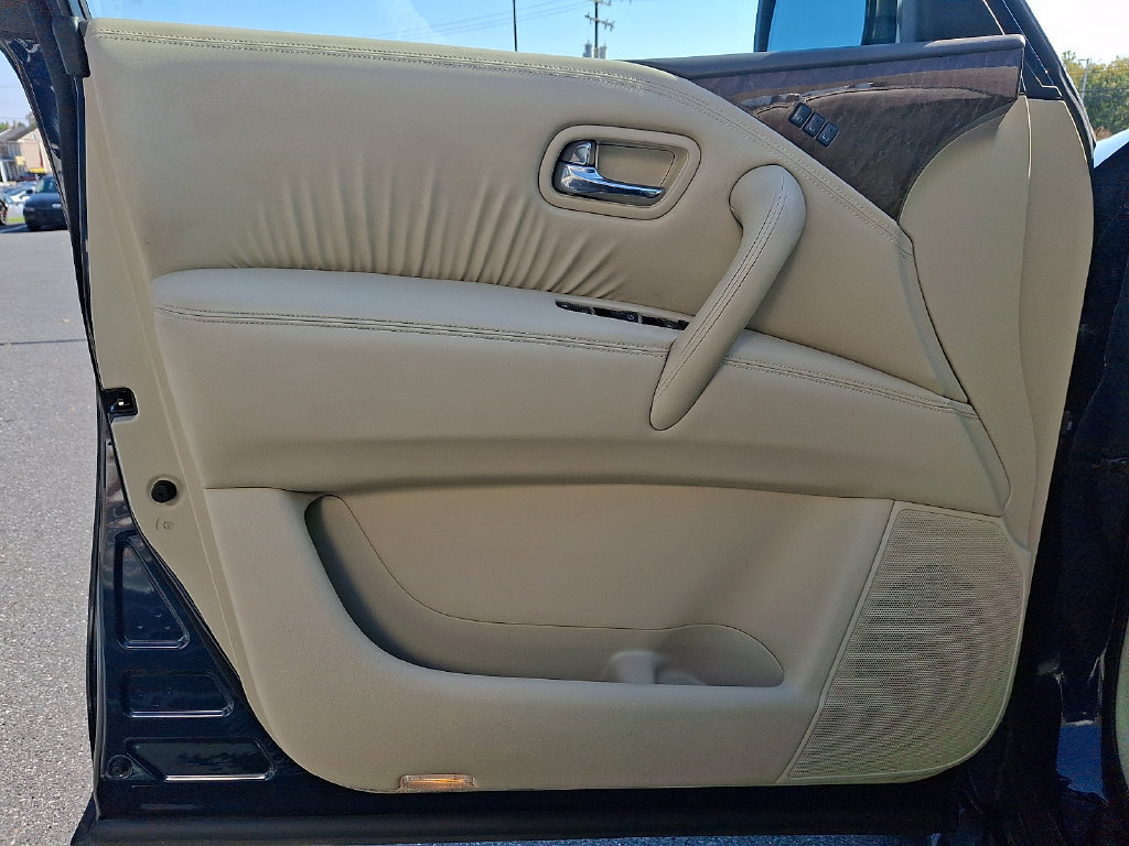 Used 2017 INFINITI QX80 4WD w/ Driver Assistance Package image 14
