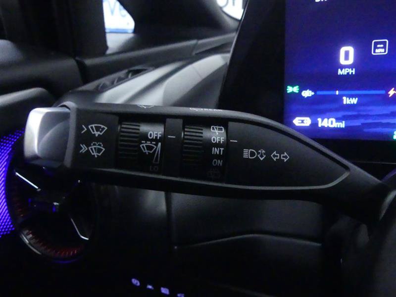 Used 2024 Chevrolet Equinox EV RS AWD/4WD image 20