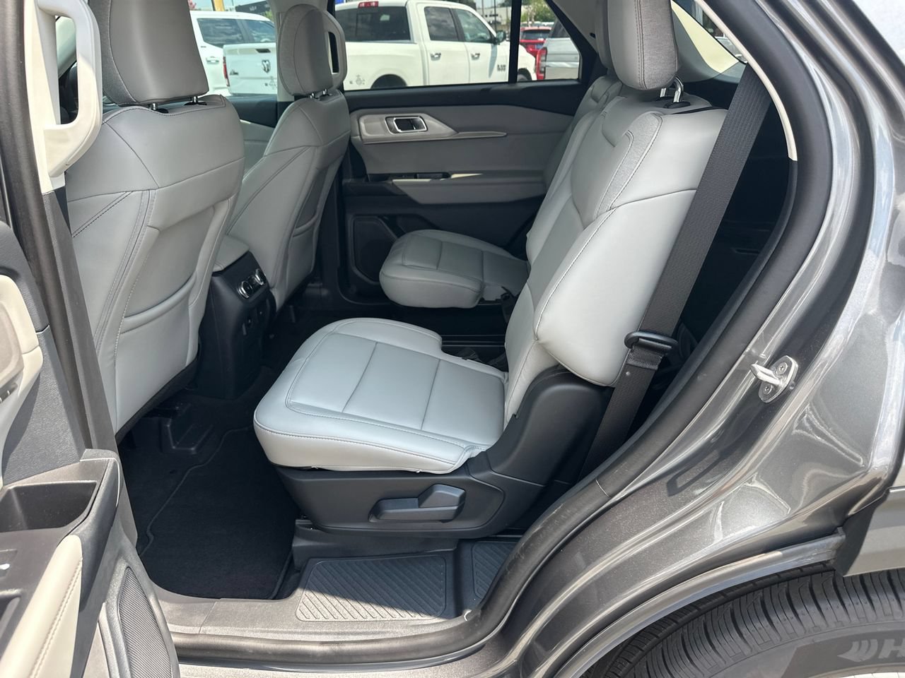 New 2026 Ford Explorer Active w/ Active Comfort Package RWD image 21