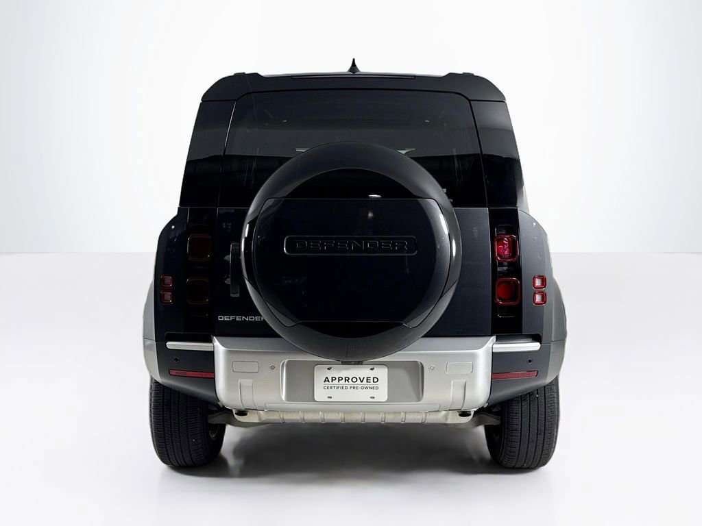 Used 2025 Land Rover Defender 110 S image 4