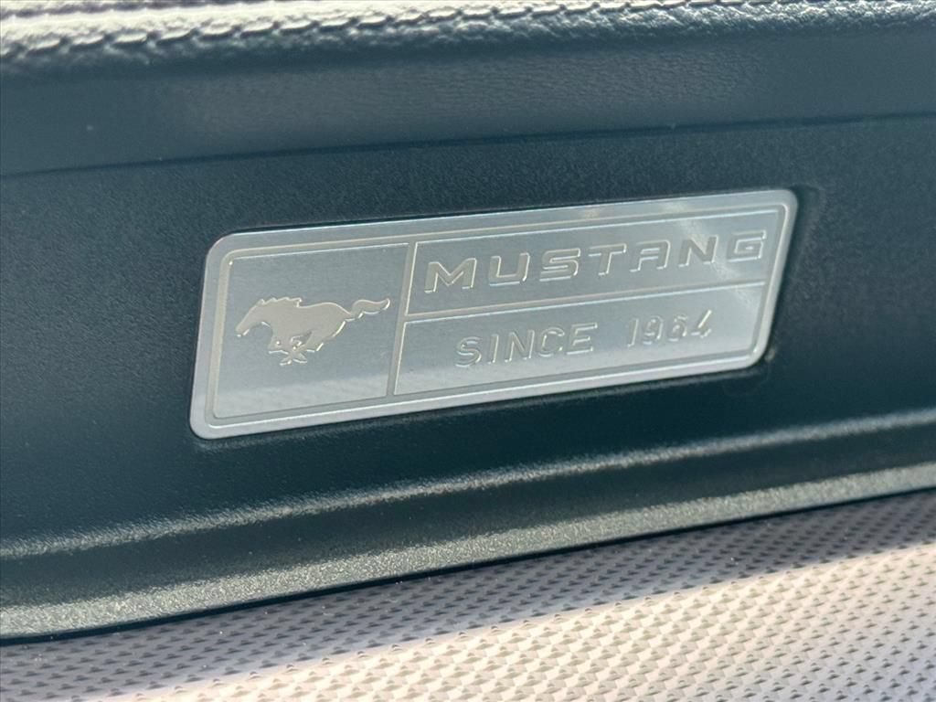 Used 2017 Ford Mustang Coupe RWD image 24