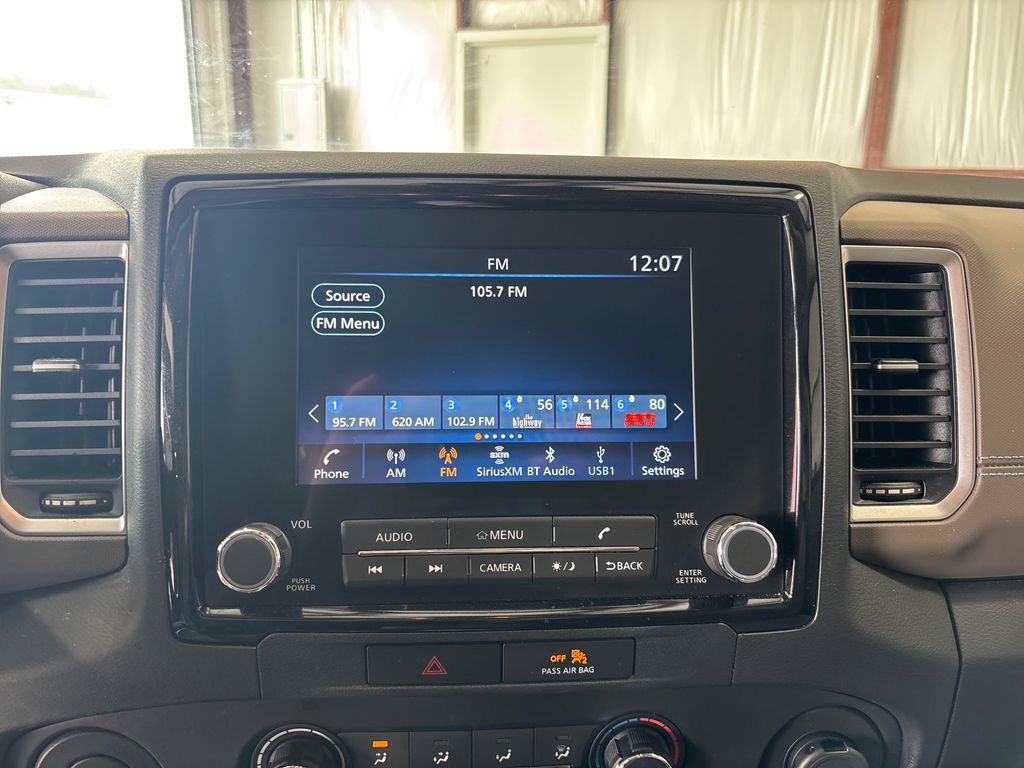 Used 2022 Nissan Frontier SV w/ Technology Package image 10