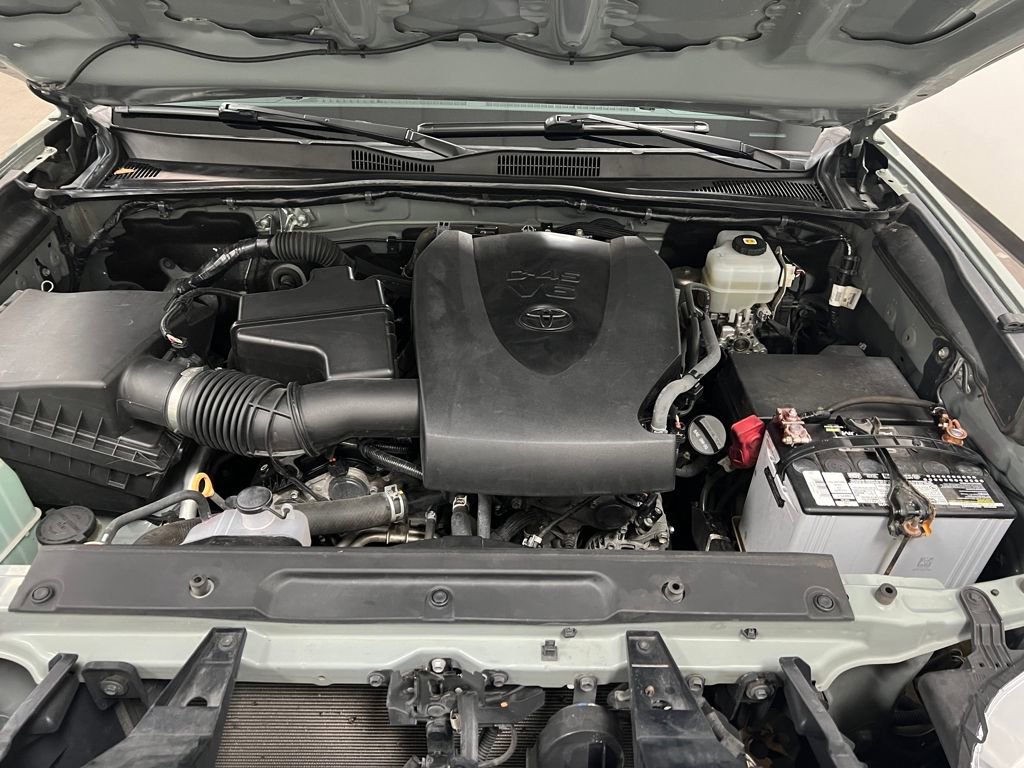 Used 2022 Toyota Tacoma TRD Off-Road image 21