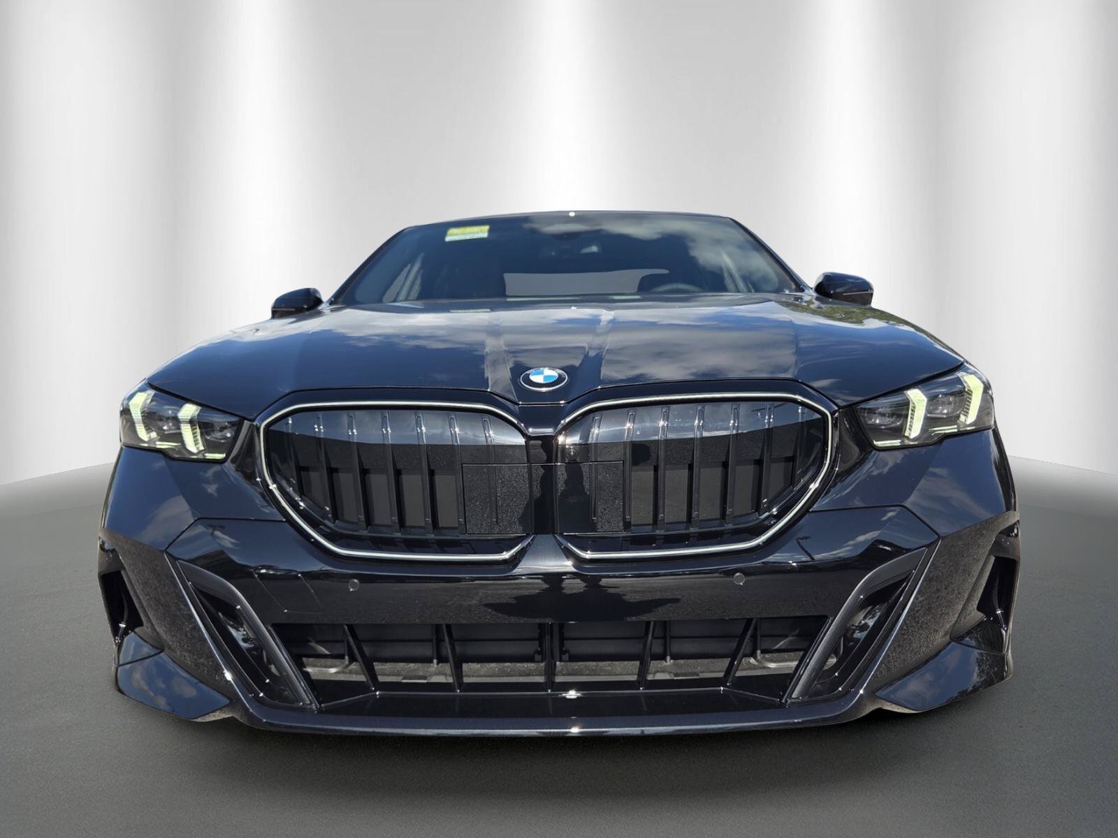 New 2027 BMW 530i w/ M Sport Package RWD image 2