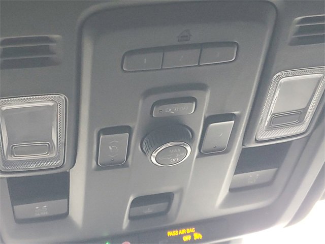 Used 2023 Cadillac Escalade Premium Luxury image 29